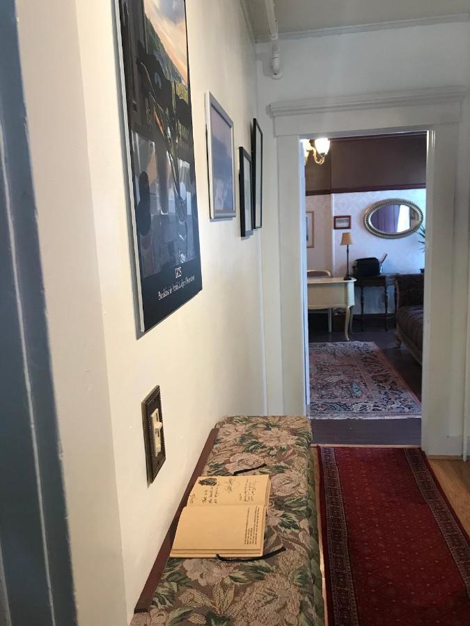 نيوبورت Artful Lodger المظهر الخارجي الصورة